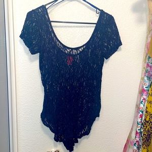 💙💙NWOT Daytrip dark navy blue lace top size small